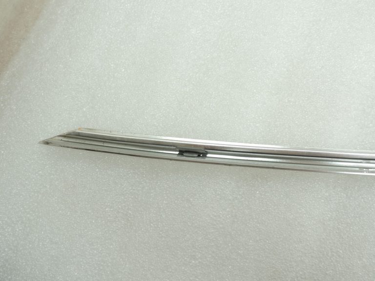Oriģinālā BMW 5. sērijas F10 F11 F11 F18 durvju līstes priekšējais kreisais augšējais hromēts 51337182281 7182281