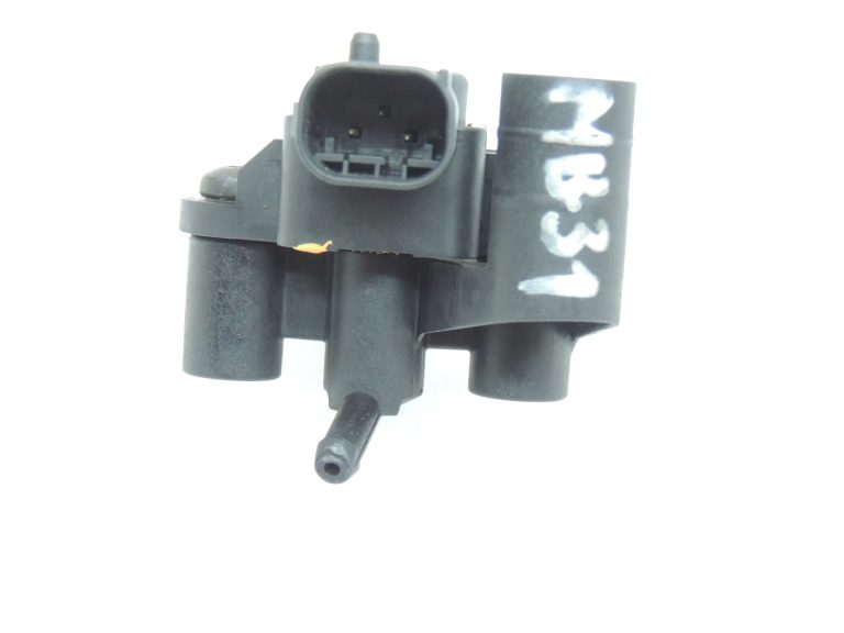Oriģinālais Mercedes Benz C220d 651.921 Paaugstināta spiediena sensors MAP sensors A0101537228