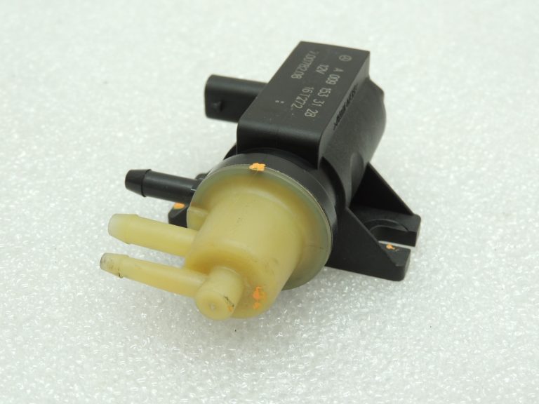 Oriģinālā aprīkojuma Mercedes Benz C220d 651.921 Spiediena pārveidotājs solenoīda vārsts A0091533128