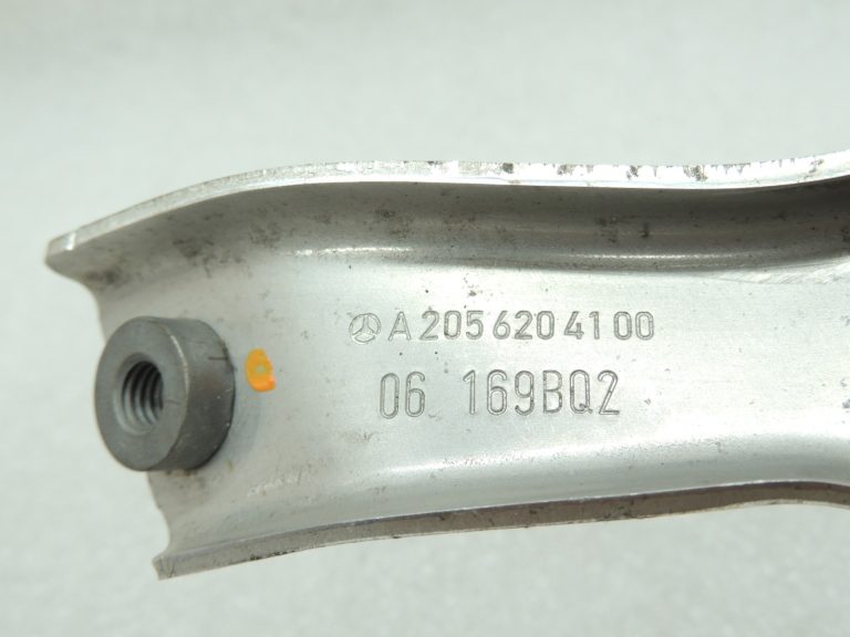 Oriģinālā aprīkojuma Mercedes Benz W205 Radiatora balsts priekšējais labais A2056204100
