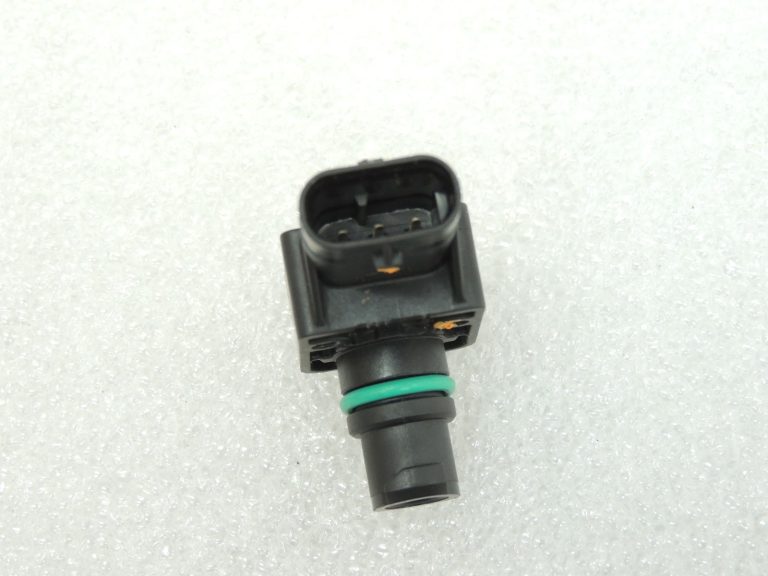 Mercedes W205 C63 AMG M117 ieplūdes kolektora spiediena sensors paaugstināta spiediena sensors A0071530528