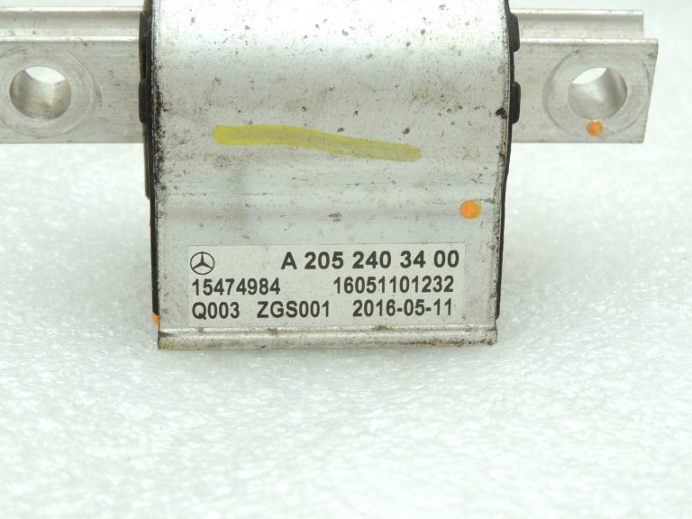 Oriģinālā aprīkojuma Mercedes Benz W205 M651 Automātiskās transmisijas aizmugurējais stiprinājums A2052403400