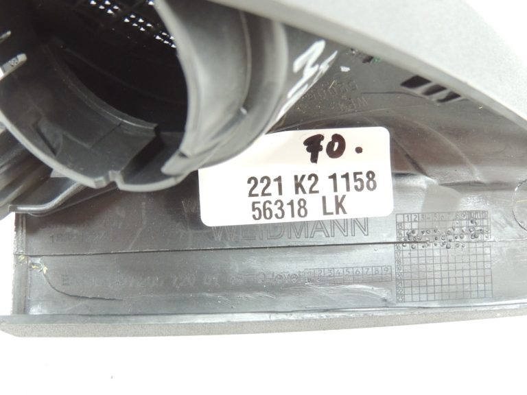 Mercedes Benz W205 durvju augstfrekvences skaļruņa vāks kreisais A2057200148