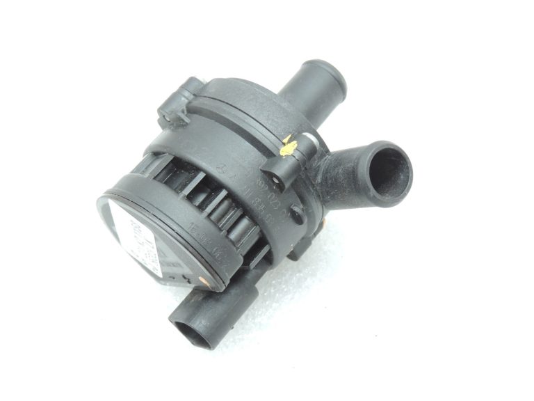 Oriģinālais Mercedes Benz W205 OM651 papildu ūdens sūknis Ūdens sūknis A2118350364