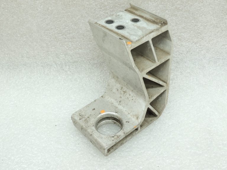 Oriģinālais Mercedes Benz W205 priekšējais kreisais radiatora balsts A2055014120