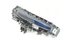 Oriģinālais Mercedes W205 aizmugurējais labās puses ārdurvju rokturis 890U Canvasite Blue A0997601800