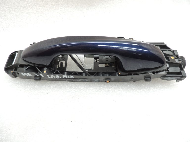 Oriģinālais Mercedes W205 aizmugurējais labās puses ārdurvju rokturis 890U Canvasite Blue A0997601800