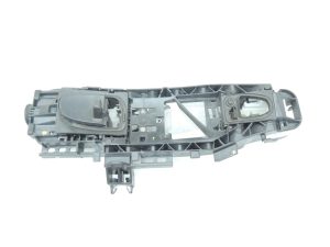 Oriģinālā Mercedes W205 C63 AMG durvju rokturis iekšējais rāmis aizmugurējā labajā pusē A0997602200