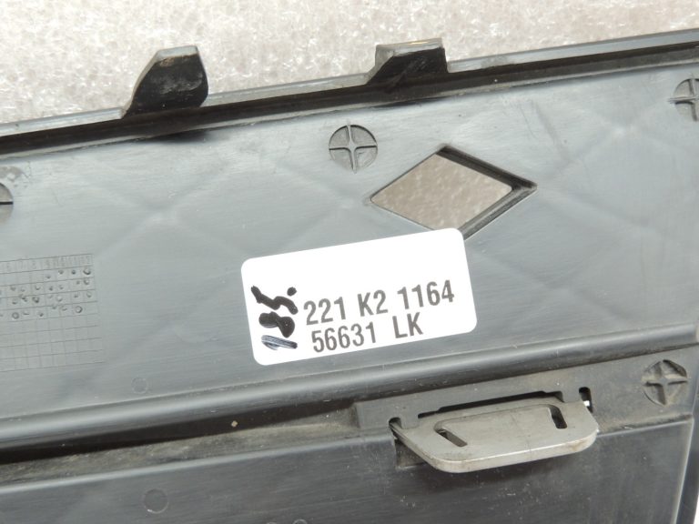 BMW 5. sērijas F10 F11 bampera gaisa ieplūdes režģis labajā pusē 51117200700 51117231860
