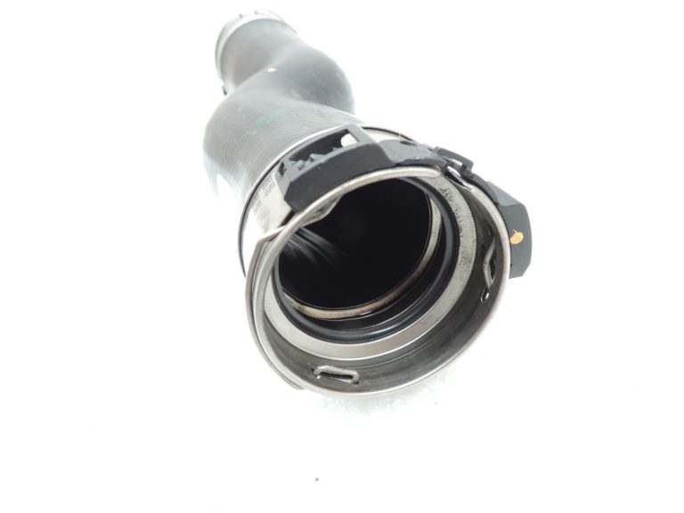 Oriģinālā BMW F07 F10 F11 2.0D N47N N47D20C Uzpildes gaisa šļūtene pa labi 11617810614