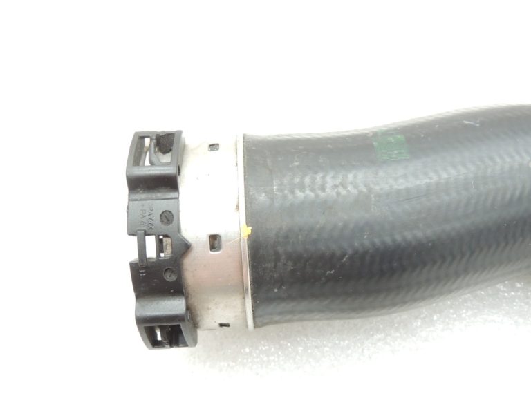 Oriģinālā BMW F07 F10 F11 2.0D N47N N47D20C Uzpildes gaisa šļūtene pa labi 11617810614