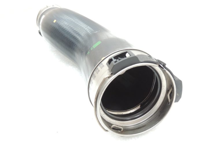 Oriģinālā BMW F07 F10 F11 2.0D N47N N47D20C Uzpildes gaisa šļūtene pa labi 11617810614