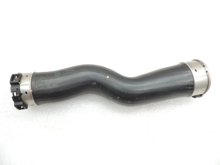Oriģinālā BMW F07 F10 F11 2.0D N47N N47D20C Uzpildes gaisa šļūtene pa labi 11617810614
