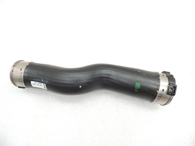 Oriģinālā BMW F07 F10 F11 2.0D N47N N47D20C Uzpildes gaisa šļūtene pa labi 11617810614