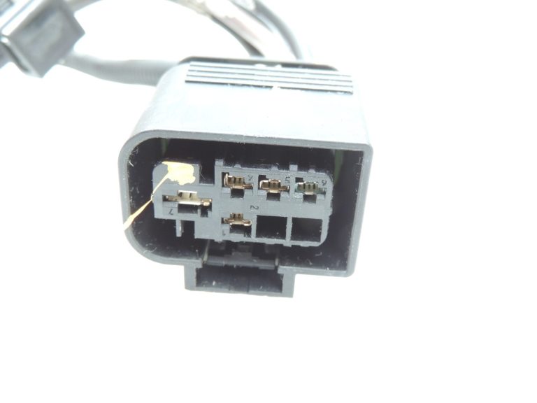 Oriģinālā BMW N47N F10 F11 F20 F21 F30 F30 F31 F25 F25 F15 kvēlspuldžu sveču instalācija 12518583657