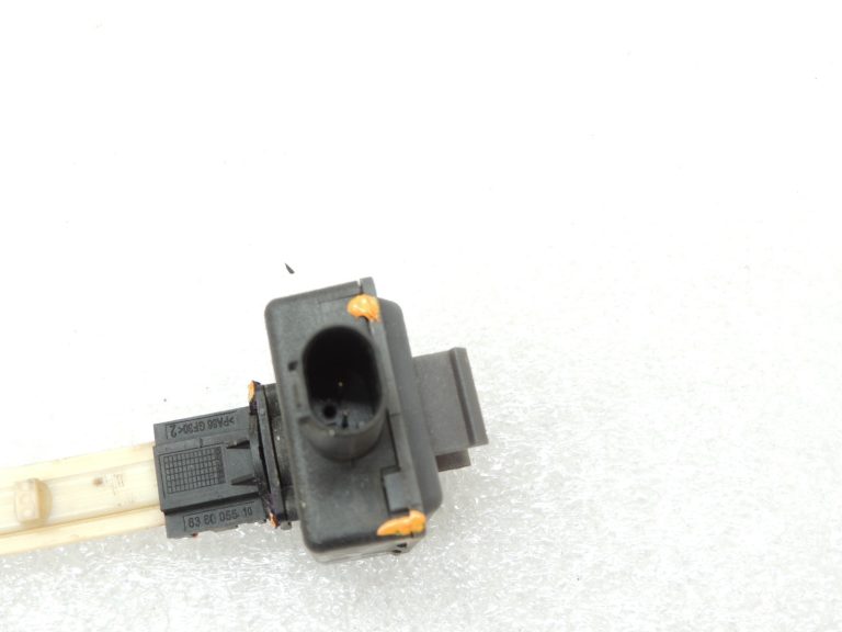 Oriģinālais BMW F10 F11 gājēju aizsardzības sensors F-Optik vadības bloks 65769284846