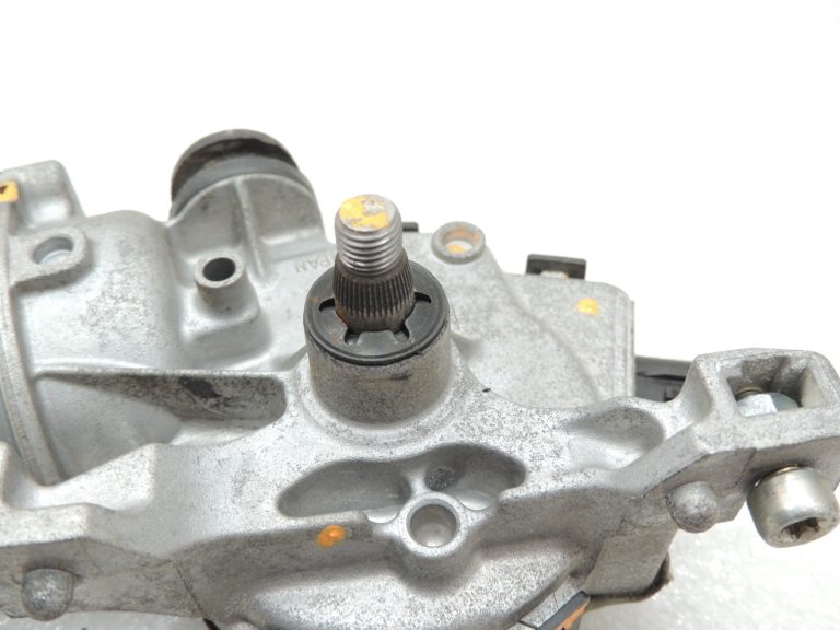 OE Mazda 6 III GJ GL Vējstikla tīrītāja motora priekšējais tīrītāja motors GHP967340