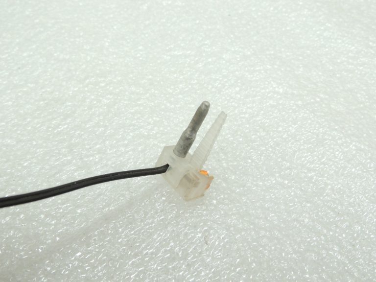 Oriģinālais Mazda 6 GJ gaisa kondicioniera iztvaicētāja sensors KD4561J22