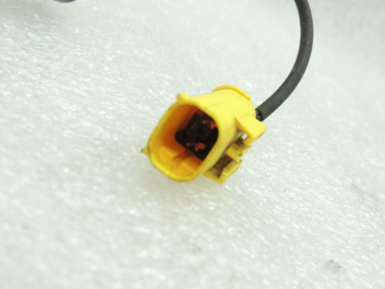 Oriģinālā BMW F10 F11 F06 F06 F12 F01 F12 F01 F02 Motora pārsega slēdzene pa kreisi 51237263055
