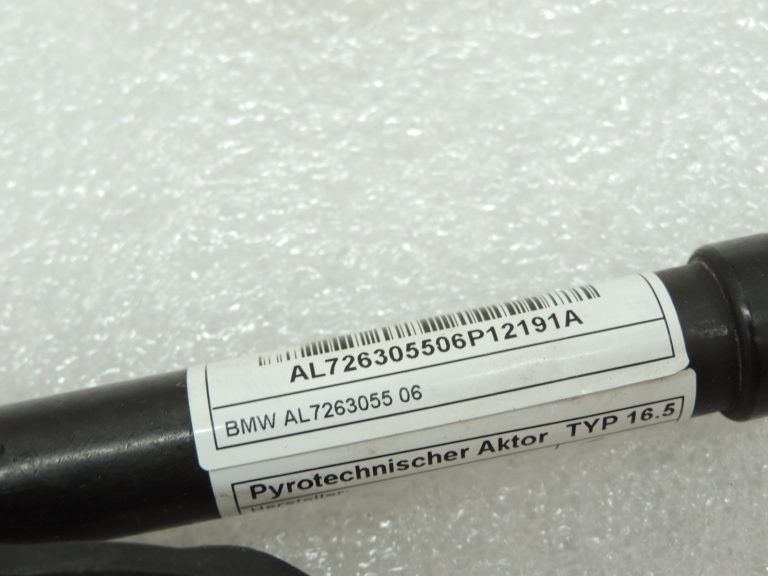 Oriģinālā BMW F10 F11 F06 F06 F12 F01 F12 F01 F02 Motora pārsega slēdzene pa kreisi 51237263055