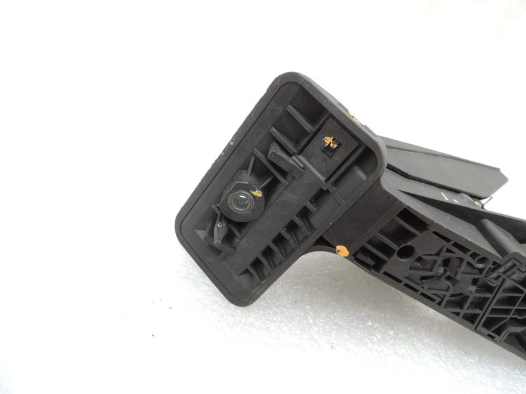 OEM BMW 5. sērijas F10 F11 F07 E90 E83 F01 Paātrinātāja pedālis Paātrinātāja pedālis 35426858574