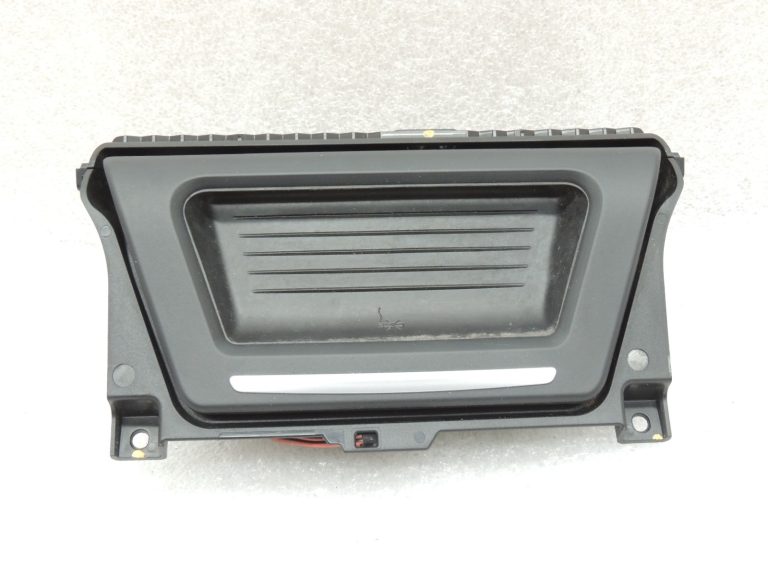 Oriģinālā BMW 5. sērijas F10 F11 centrālās konsoles priekšējā pelnu trauksme 51169171558