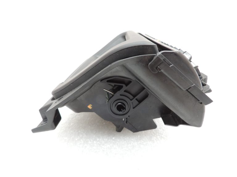 Oriģinālā BMW 5. sērijas F10 F11 centrālās konsoles priekšējā pelnu trauksme 51169171558