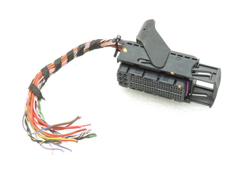 Mercedes W205 94-pin motora vadības bloka kontaktligzda Remonts 1355125