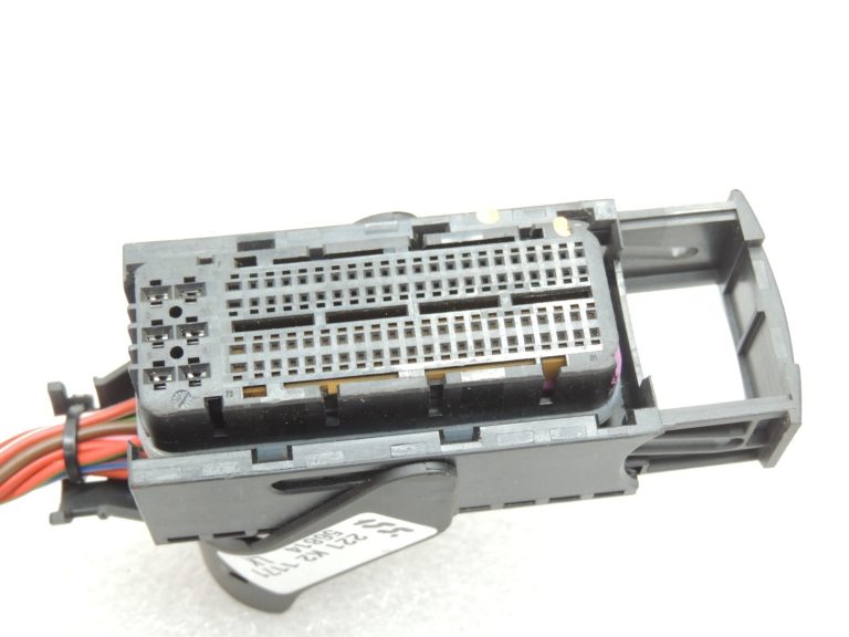 Mercedes W205 94-pin motora vadības bloka kontaktligzda Remonts 1355125
