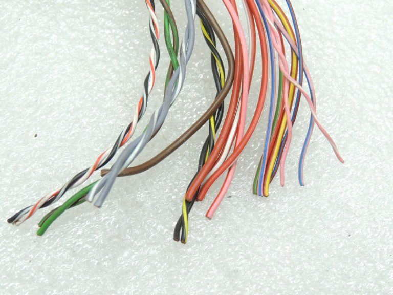 Mercedes W205 94-pin motora vadības bloka kontaktligzda Remonts 1355125