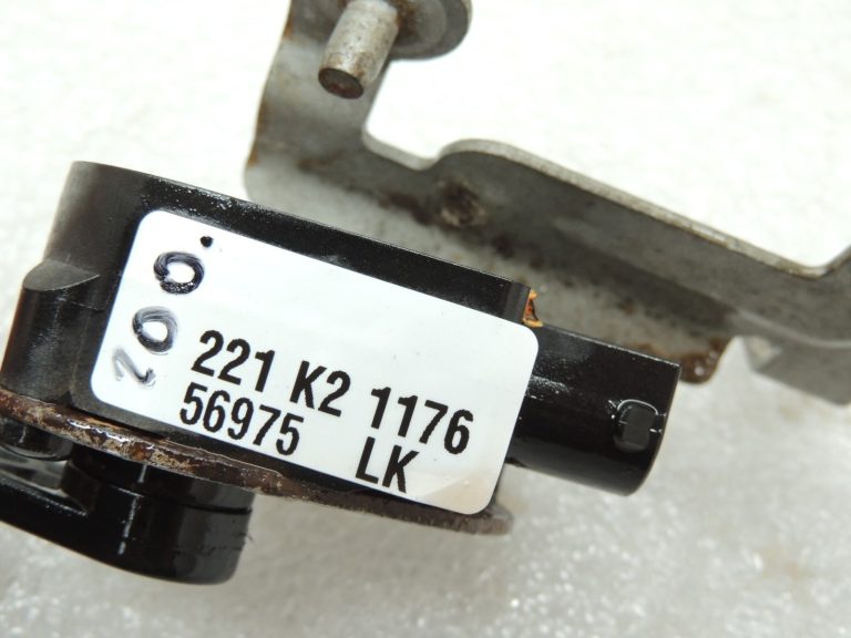 Oriģinālais Mercedes W205 aizmugurējās ass līmeņa sensors ar sakabi A0009053704