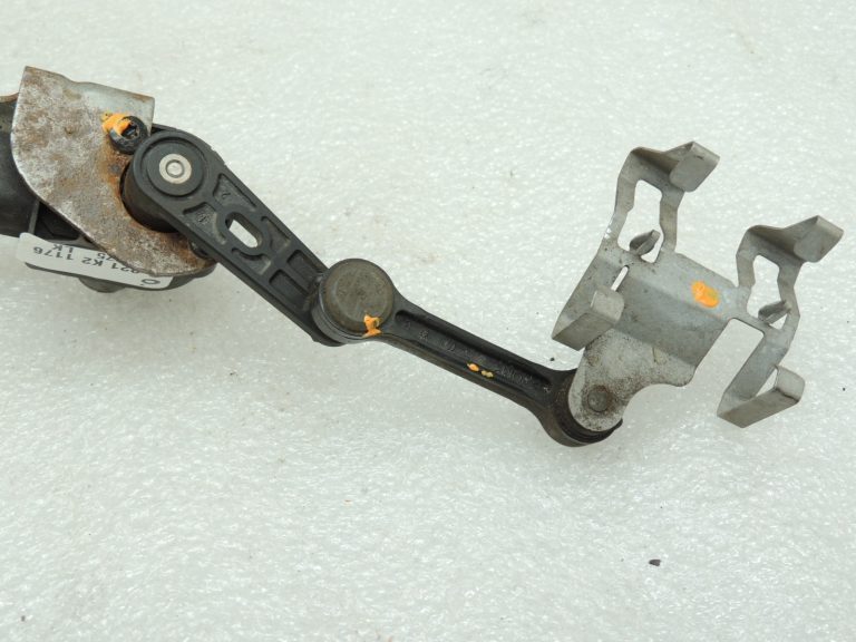 Oriģinālais Mercedes W205 aizmugurējās ass līmeņa sensors ar sakabi A0009053704