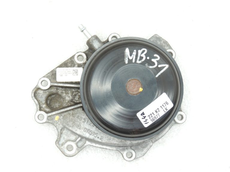 Oriģinālais Mercedes Benz OM651 motora dzesēšanas ūdens sūknis A6512006001
