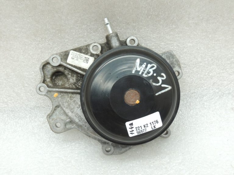 Oriģinālais Mercedes Benz OM651 motora dzesēšanas ūdens sūknis A6512006001