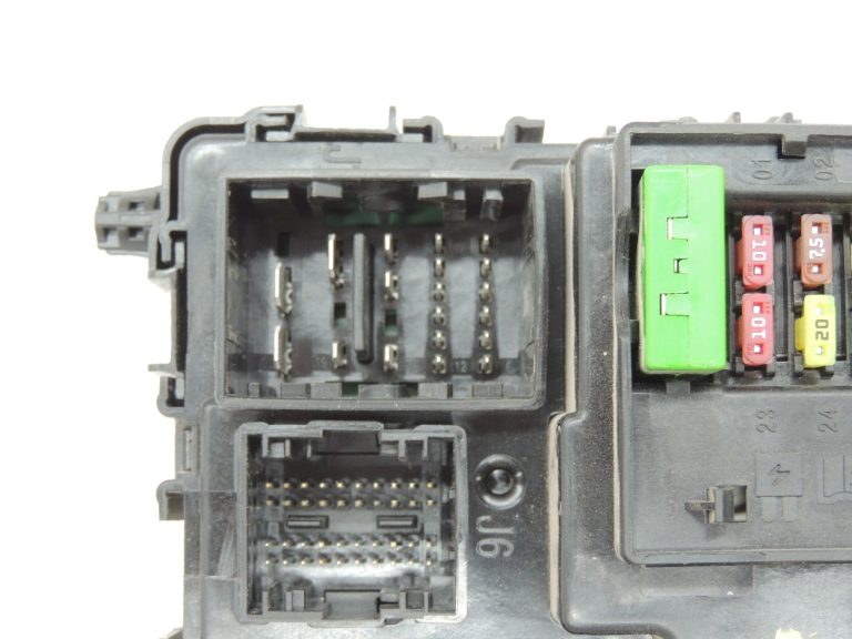 Ford Ranger P375 TKE BCM vadības bloka drošinātāju kārba FU5T-15604-CAL