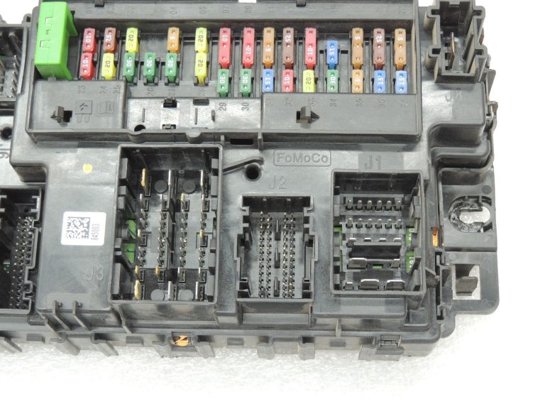 Ford Ranger P375 TKE BCM vadības bloka drošinātāju kārba FU5T-15604-CAL
