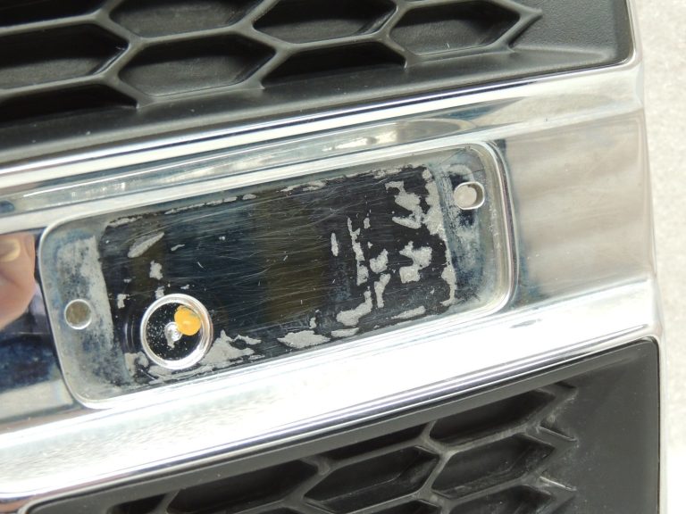 Ford Ranger P375 TKE Aizmugurkaula priekšējais kreisais režģis EB3B-16G001-CD