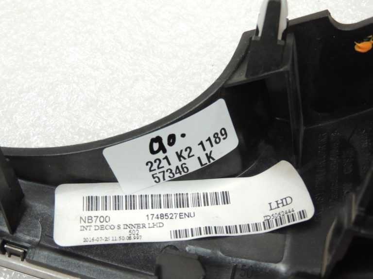 Ford Ranger P375 TKE Instrumentu paneļa vāks kreisais centrālais EB3B-41045J78-HDW