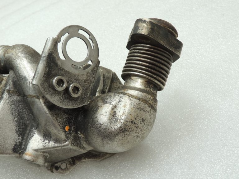 Oriģinālais BMW N47N N57N EGR dzesētāja korpuss 11717822350