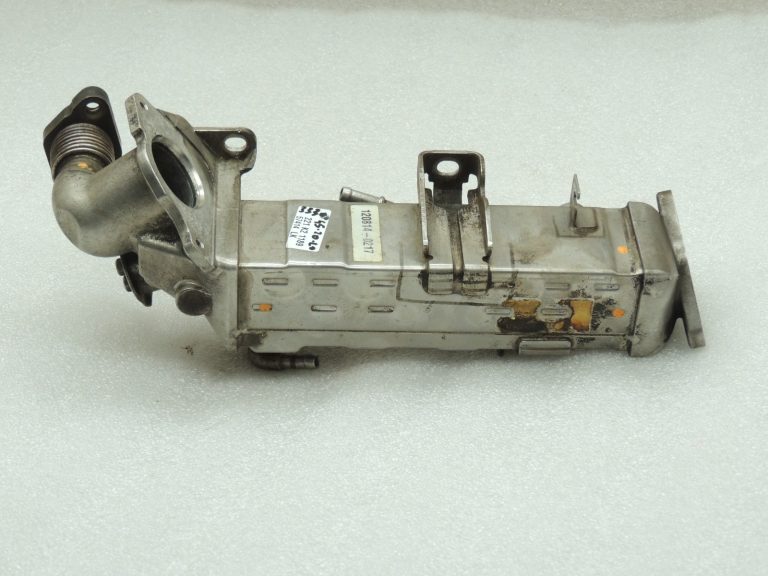 Oriģinālais BMW N47N N57N EGR dzesētāja korpuss 11717822350