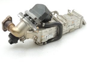 Oriģinālais BMW N47N N57N EGR vārsta radiatora korpuss 11717823210