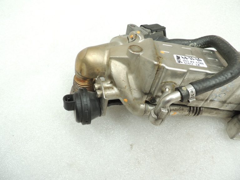 Oriģinālais BMW N47N N57N EGR vārsta radiatora korpuss 11717823210