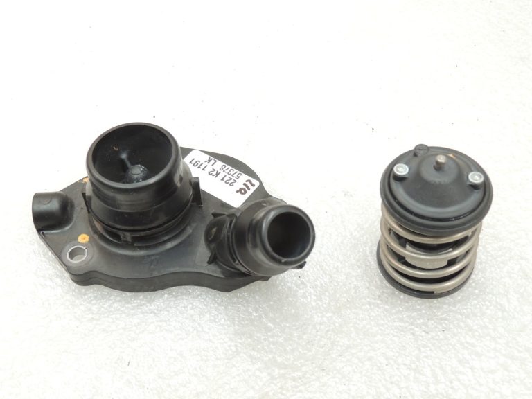 Oriģinālais BMW N47N termostata korpusa vāciņš 11518516203 Termostats 11518512234