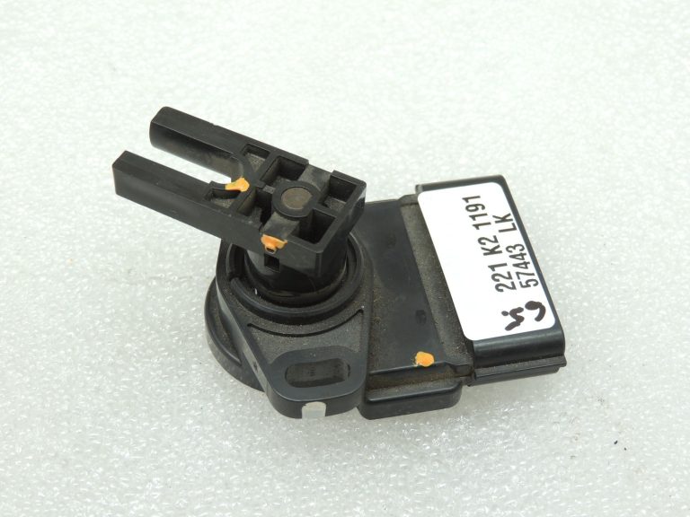 Mitsubishi L200 K74T 4WD akseleratora pedāļa sensors akseleratora pedāļa sensors MR578791