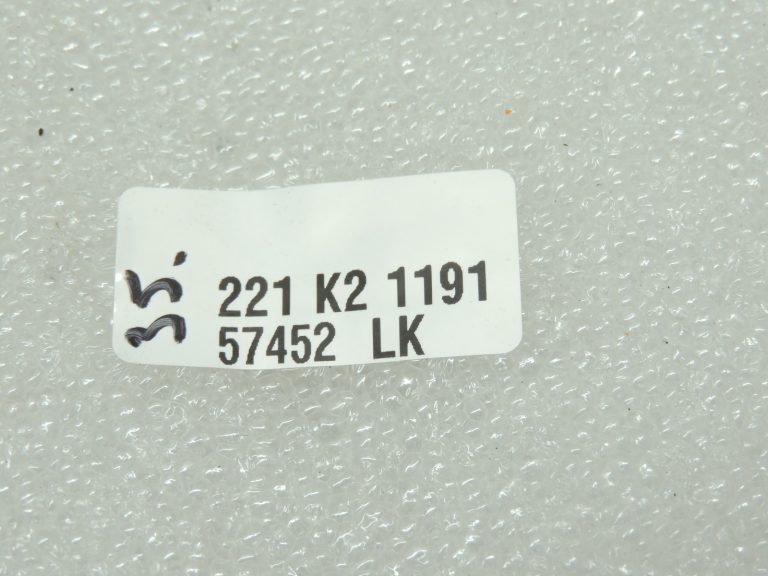 Mitsubishi L200 K7 Priekšējo miglas lukturu slēdzis MR227719 MB948594
