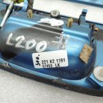 Mitsubishi L200 2006-2015 Aizmugurējā vāka rokturis MN182545 Aizmugurējā vāka rokturis