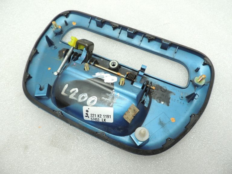 Mitsubishi L200 2006-2015 Aizmugurējā vāka rokturis MN182545 Aizmugurējā vāka rokturis