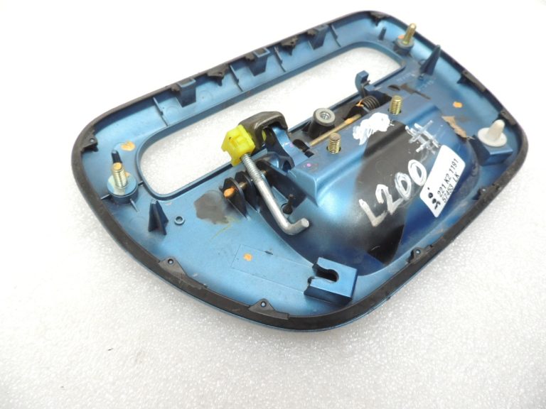 Mitsubishi L200 2006-2015 Aizmugurējā vāka rokturis MN182545 Aizmugurējā vāka rokturis