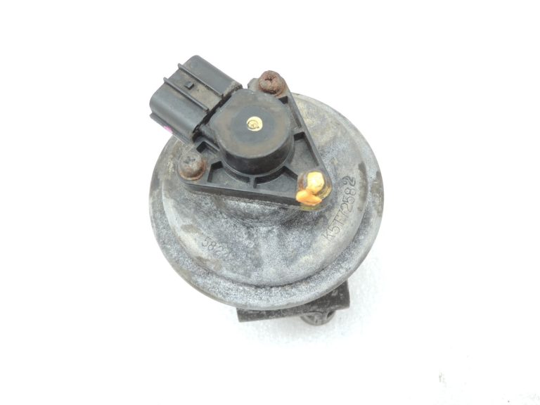Oriģinālās Mitsubishi L200 K7 4D56 2.5TD EGR vārsts EGR vārsts MR577141