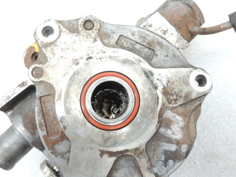 Oriģinālais Mitsubishi L200 K7 4D56 2.5TD vakuumsūknis Vakuumsūknis MD618922